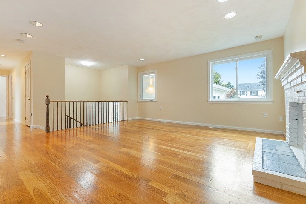 28 Standish Rd