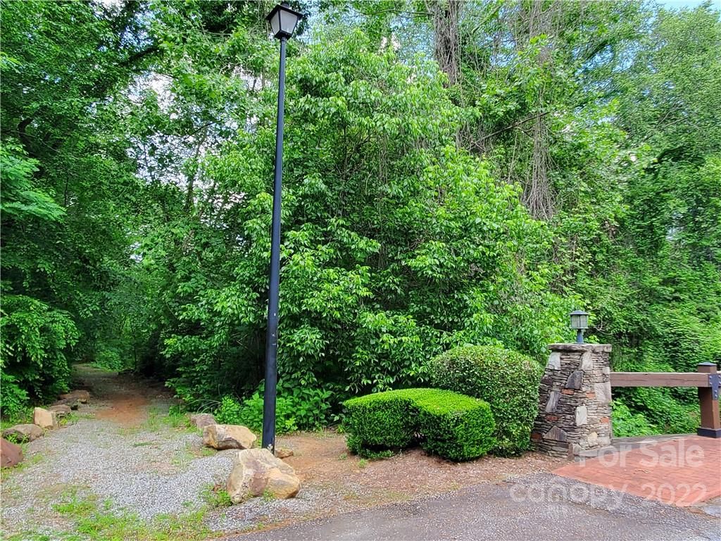 7 Rambling Creek Drive