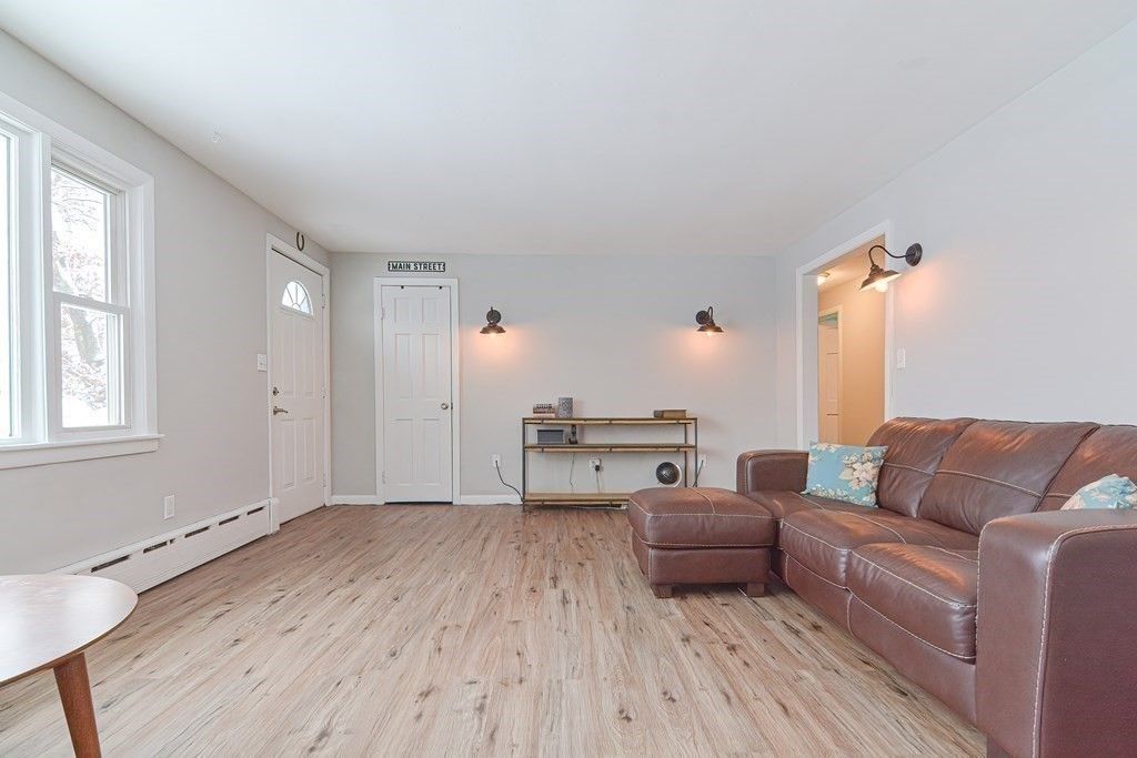 294 Main St