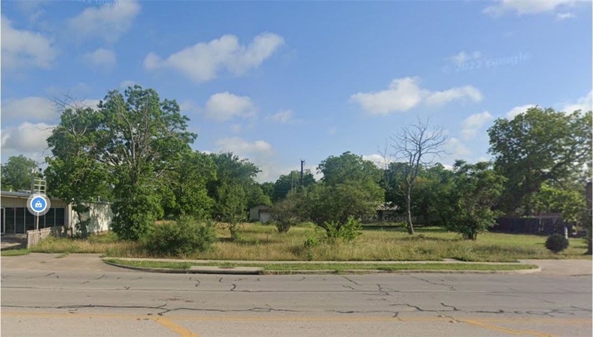 1014 W 2nd Street