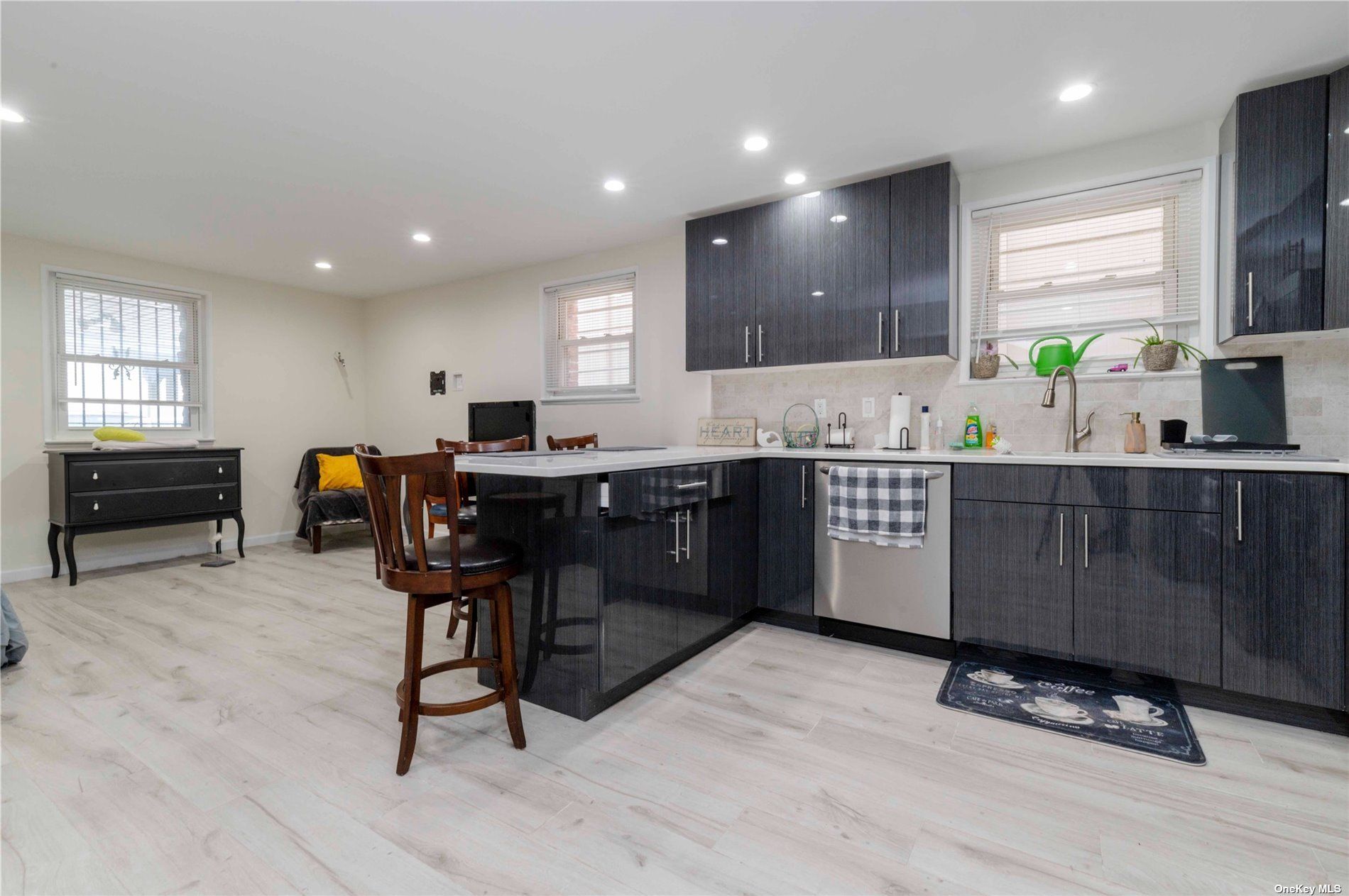 10-32 Utopia Parkway