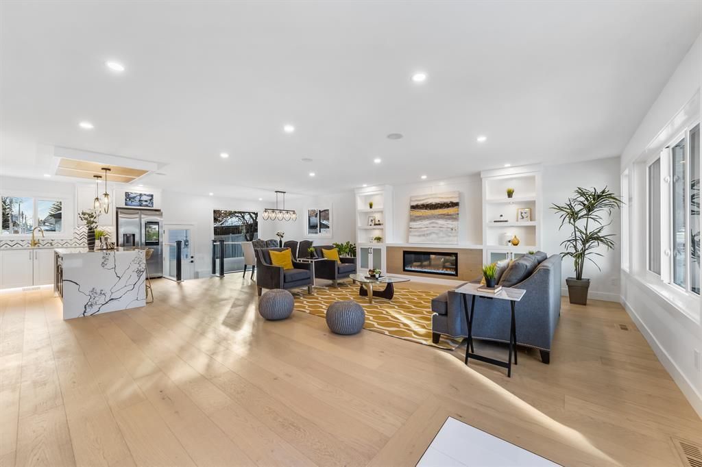 1043 Lake Christina Way