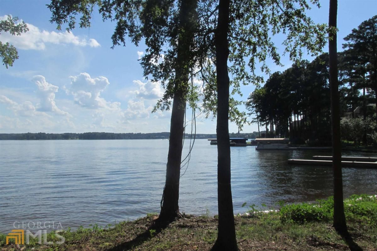 1061 Horseshoe Drive