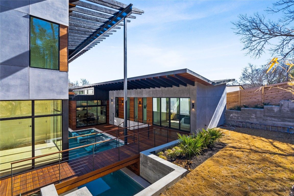 2702 Oak Park Drive