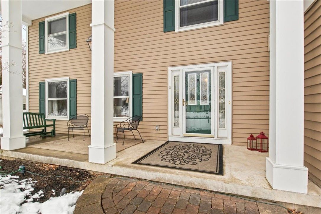8 Widewaters Lane