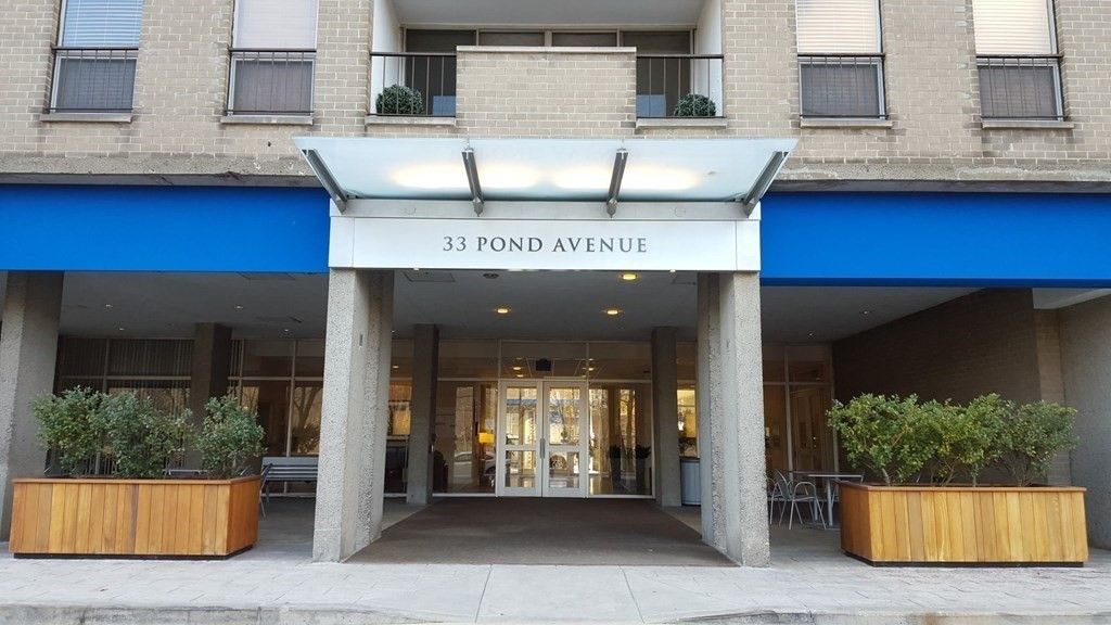 33 Pond Ave.