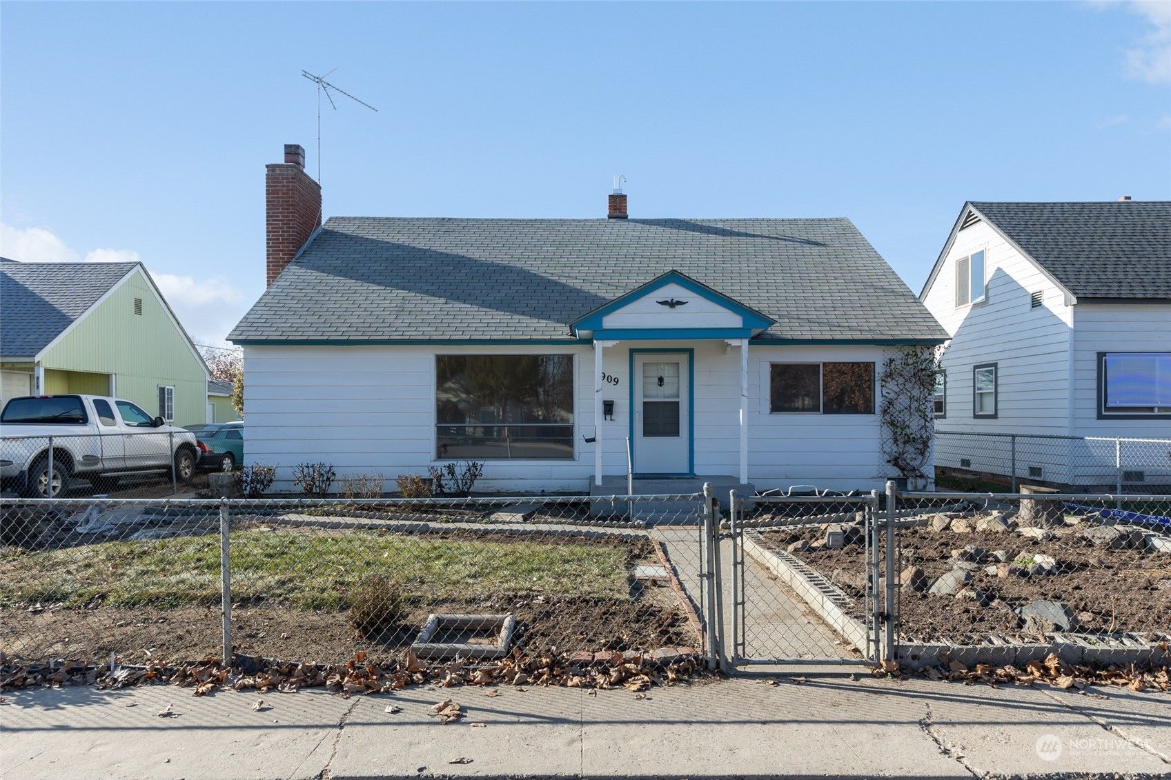 909 S 11th Street