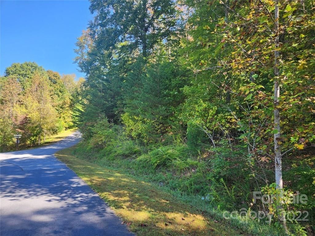 00 Cross Creek Drive