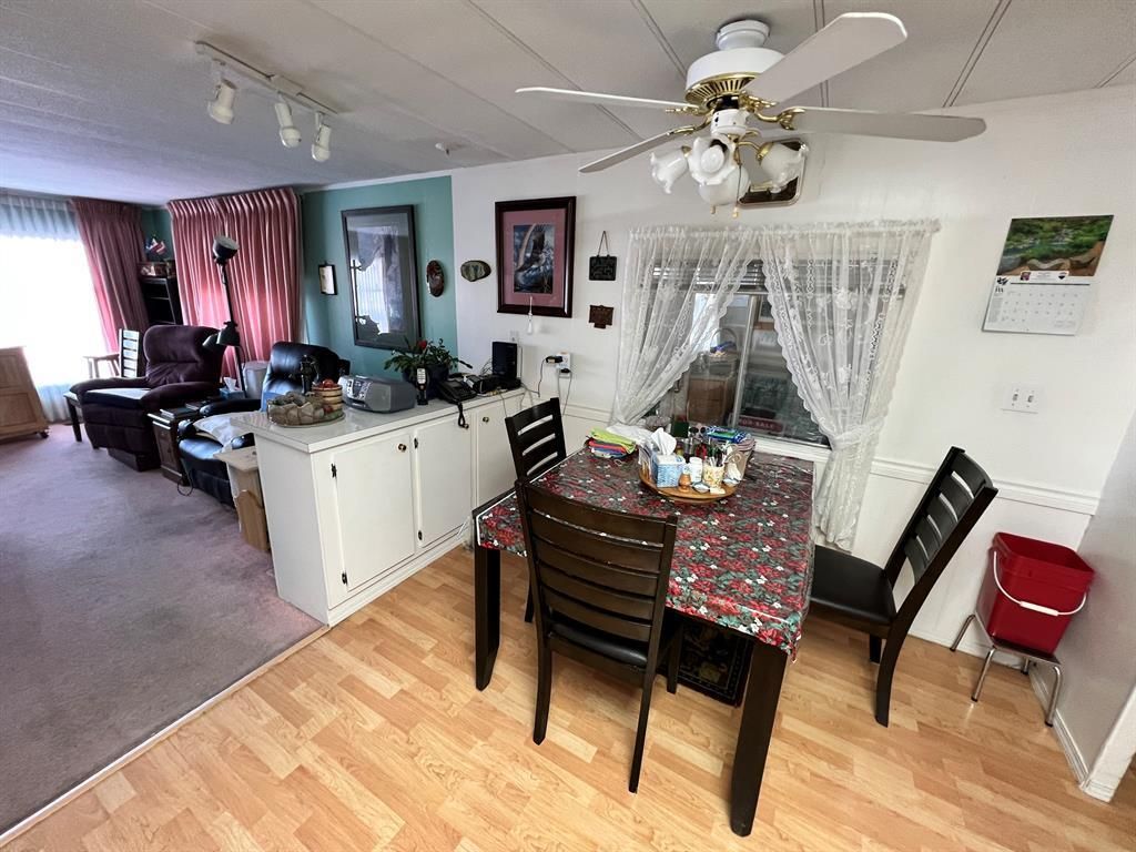 84, 99 Arbour Lake Road NW