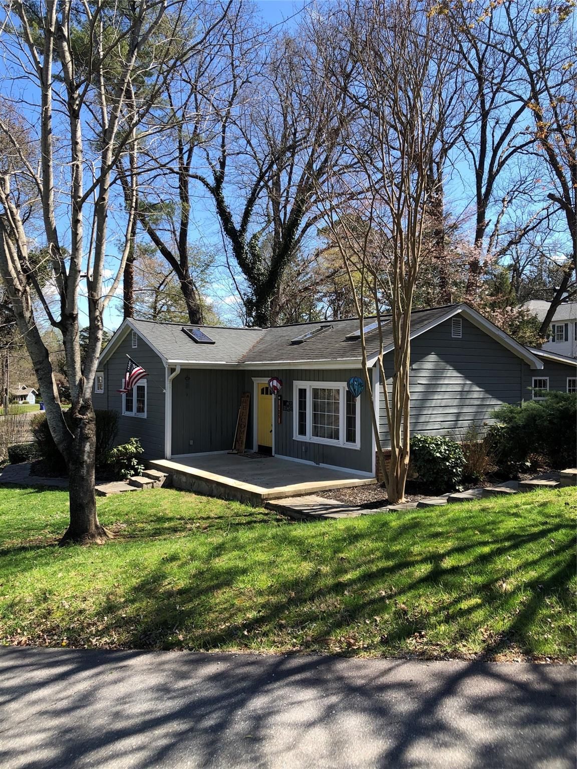 105 Fernwood Circle