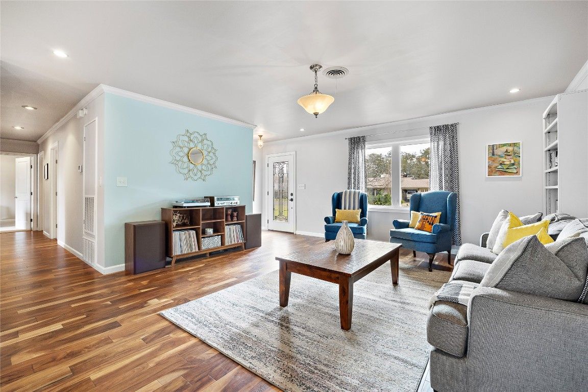 220 Spanish Oak Drive