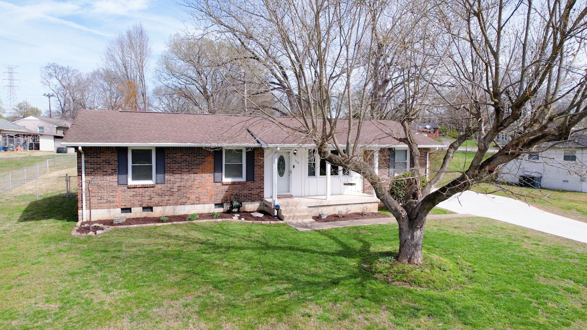 304 Goldie Dr
