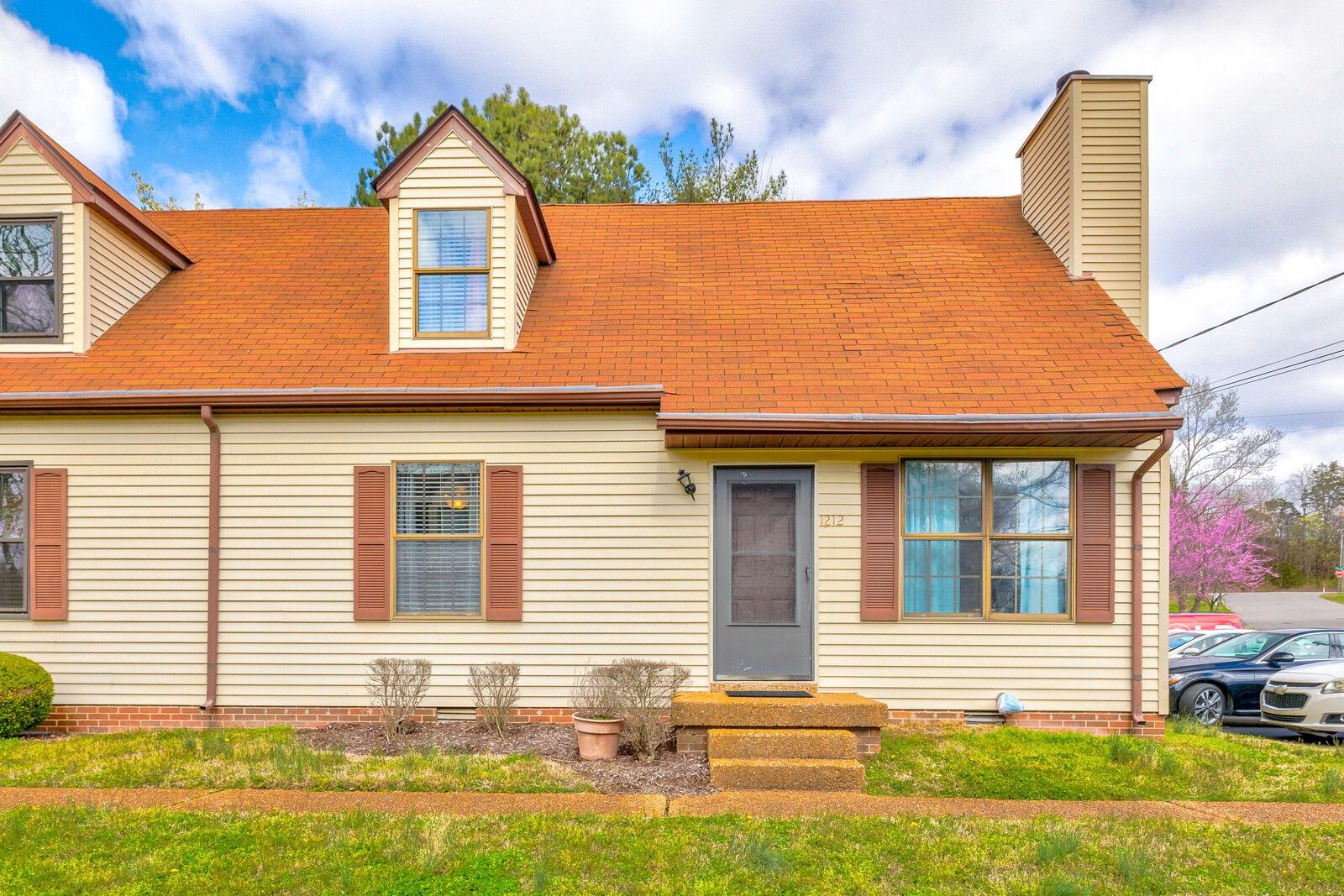 1212 Quail Rd