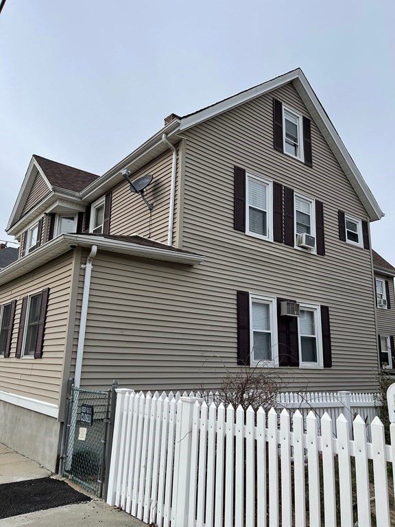 100-102 Hood St