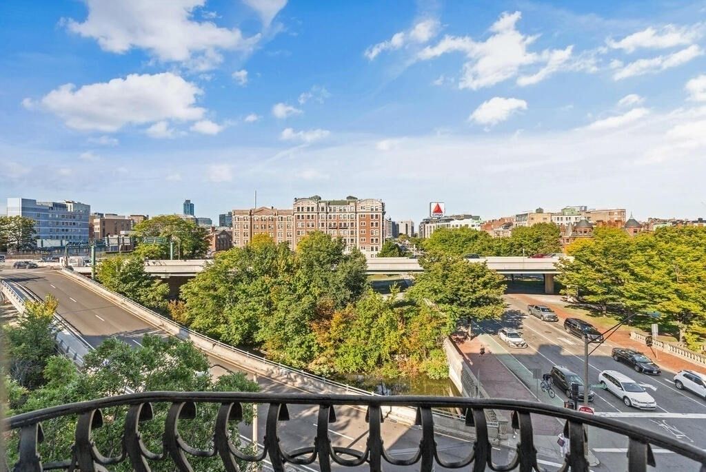 416 Commonwealth Ave