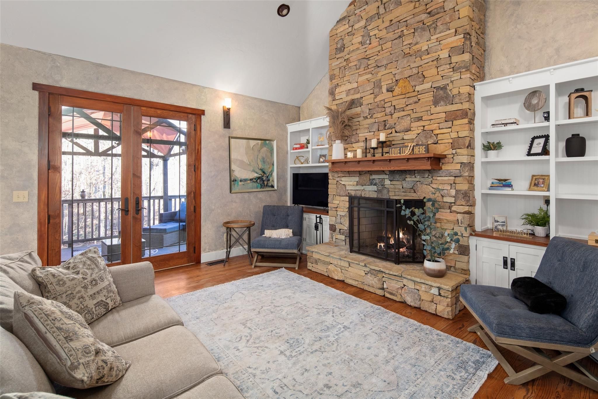 27 Lands End Drive