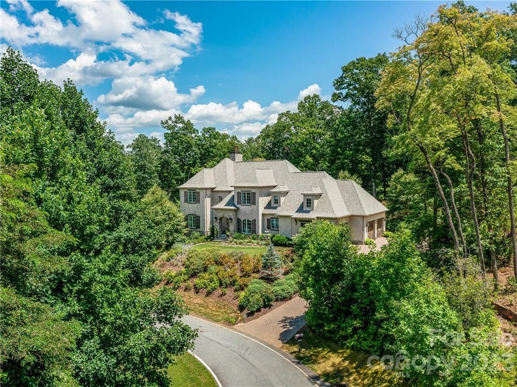 1821 Bella Vista Court