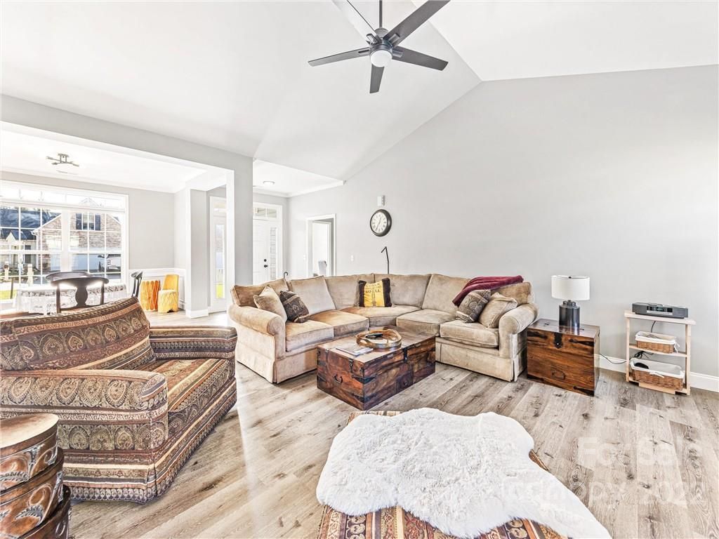 140 W Hiawassee Road