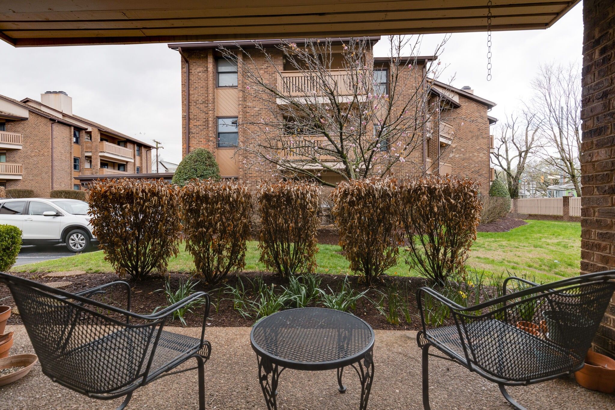 137 Hillsboro Pl
