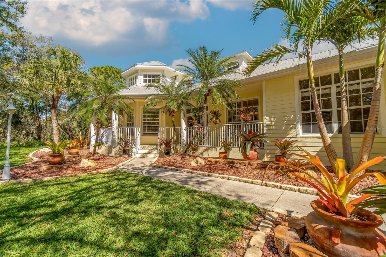 710 N River Road