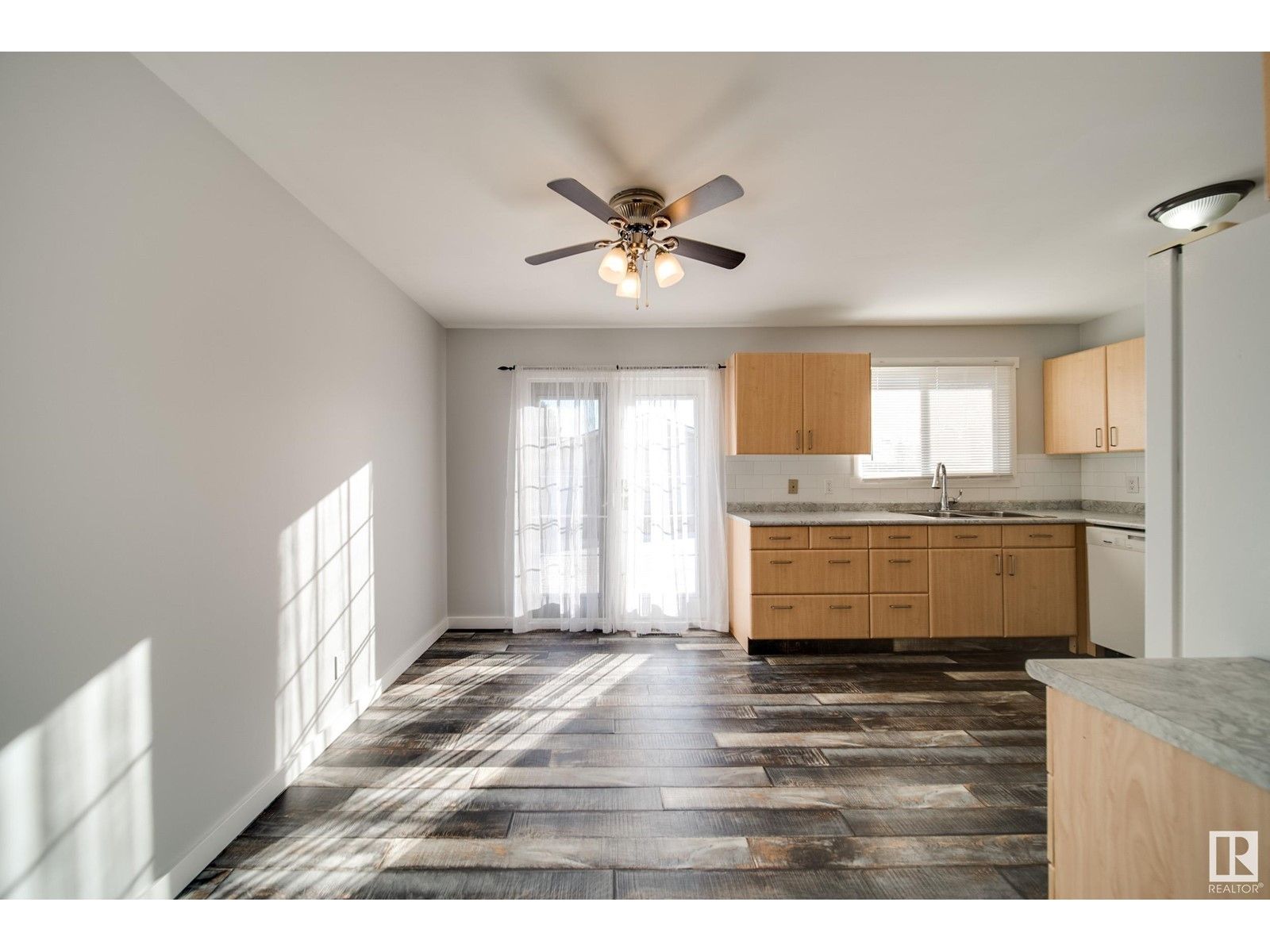 15107 72A ST NW