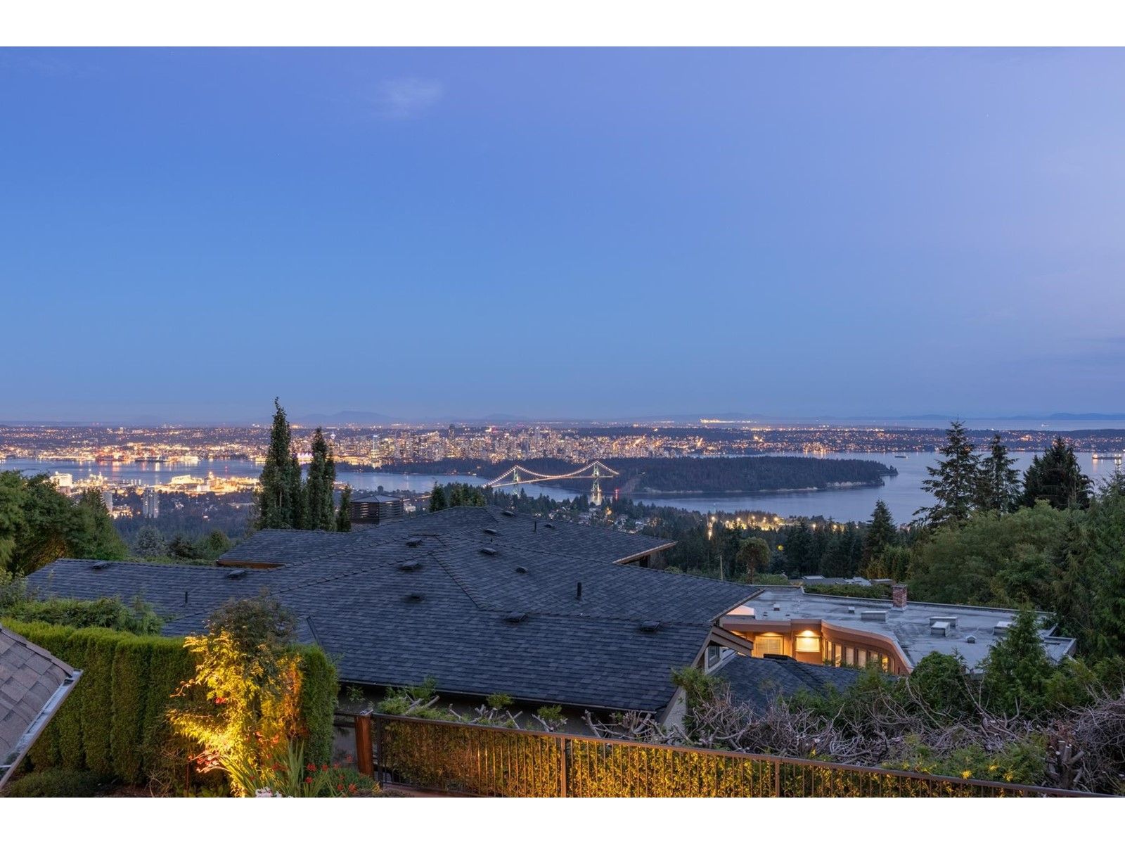 1110 HIGHLAND PLACE