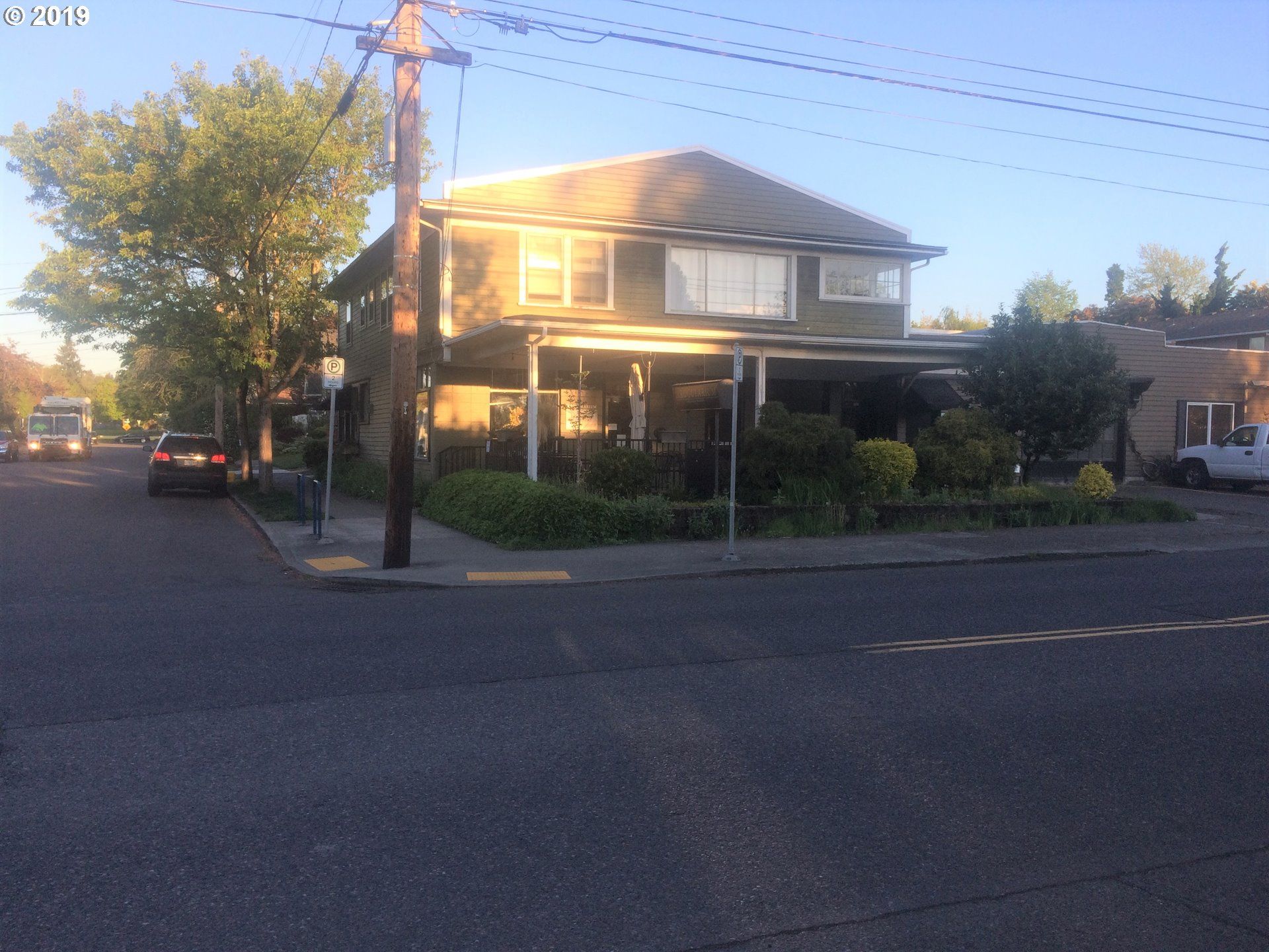 8325 SE 17th Ave