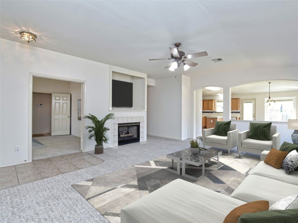 2422 Hallie Lane