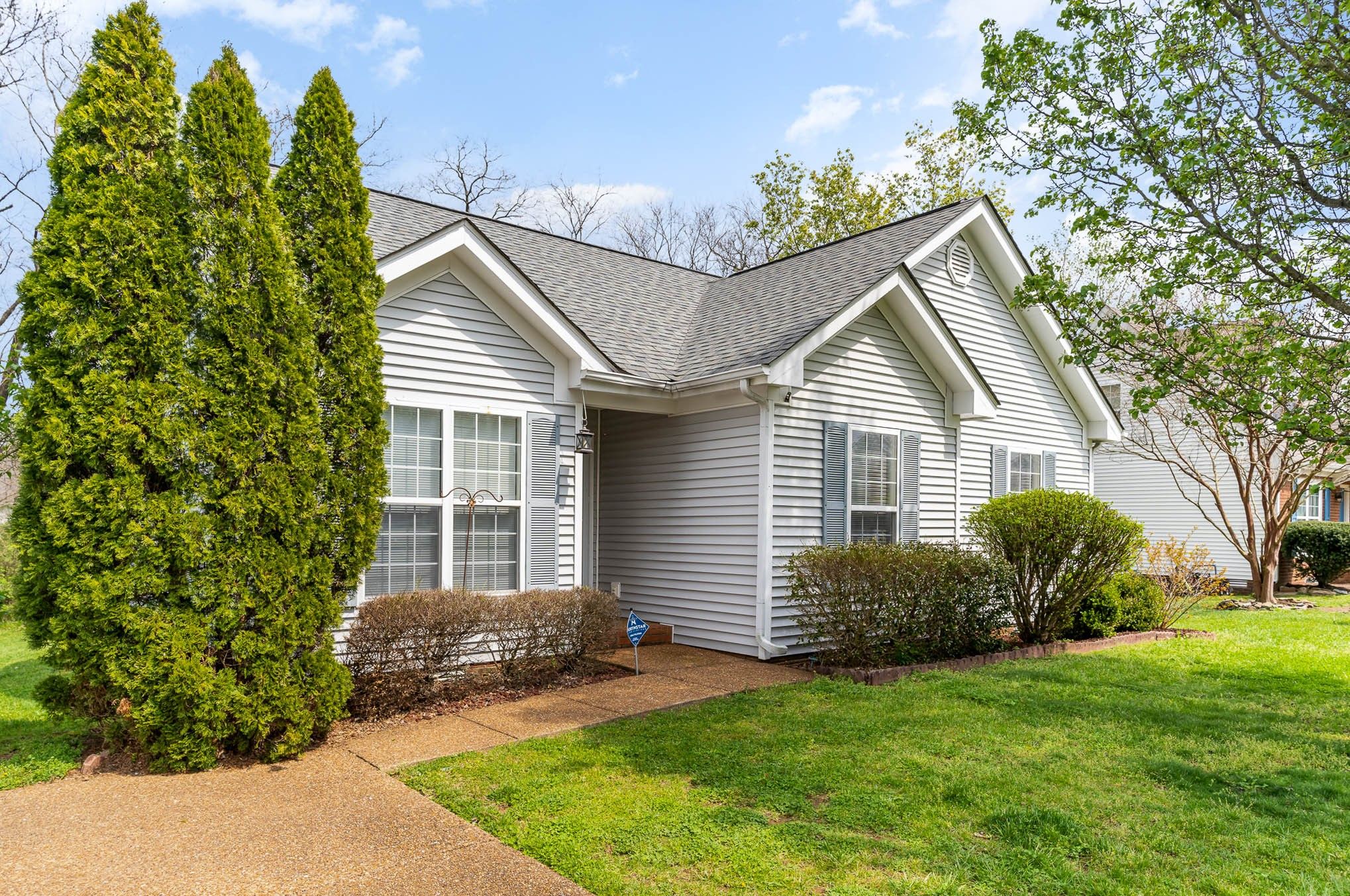 1129 Mcdonough Cir