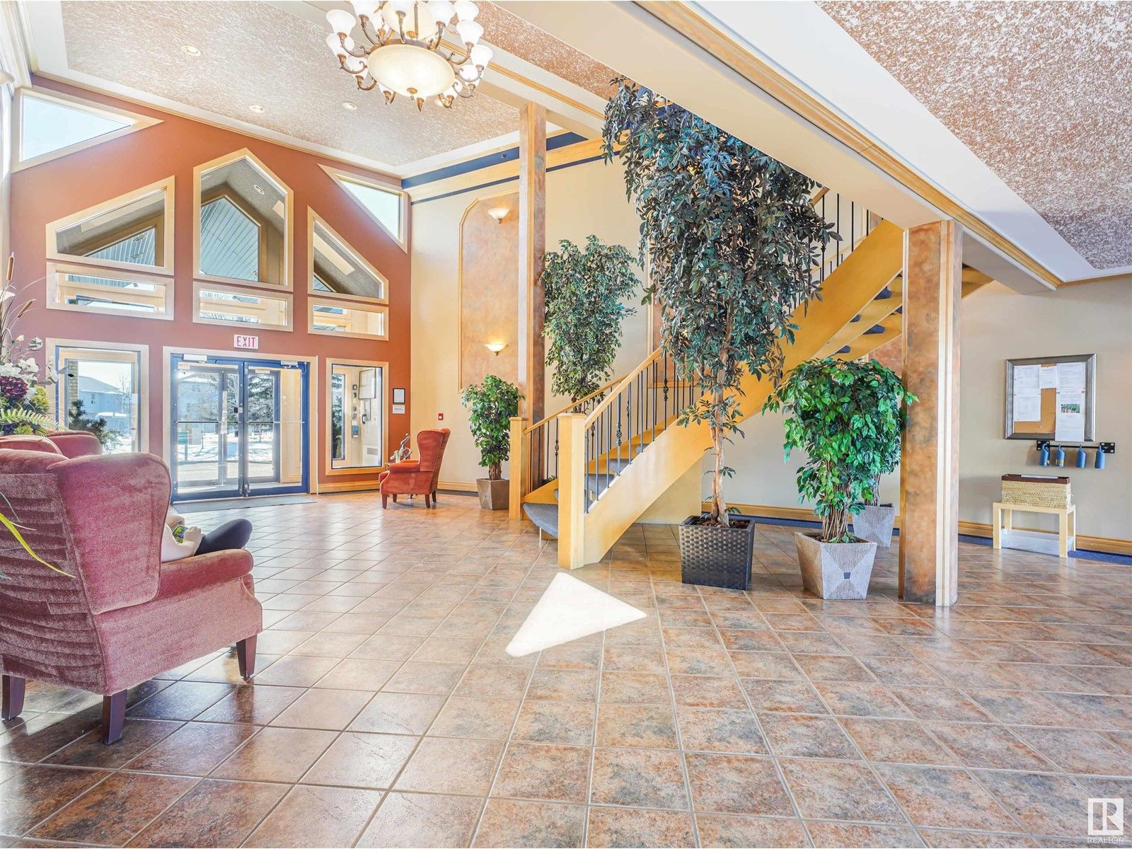#110 100 FOXHAVEN DR