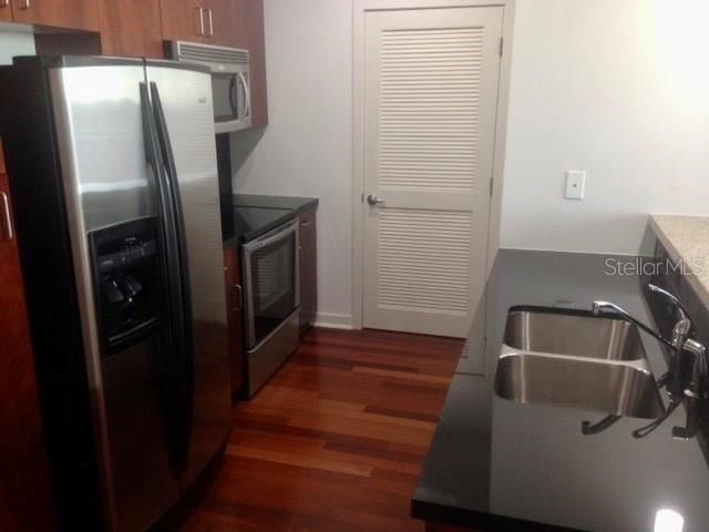 155 S Court Avenue