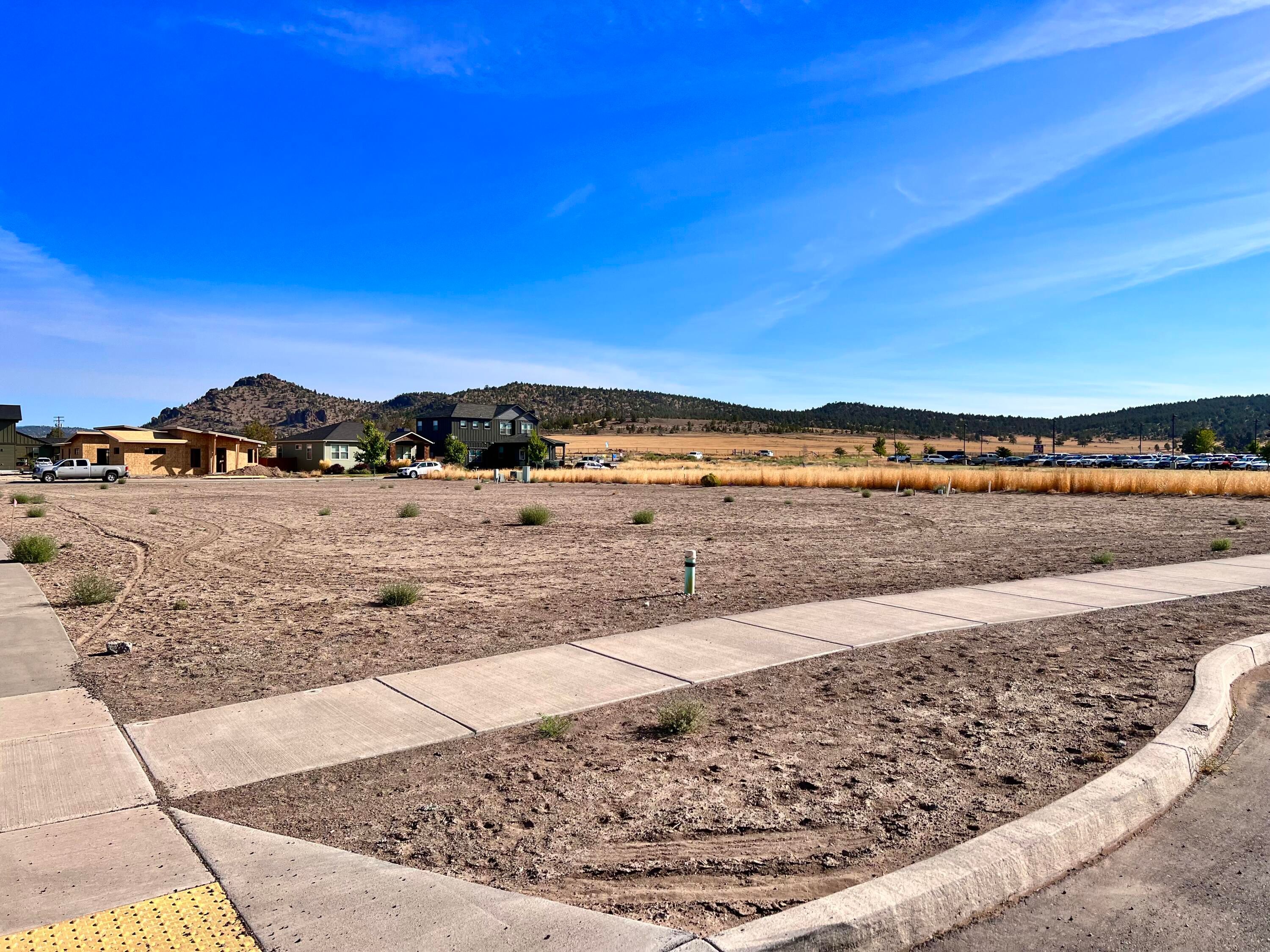 Tl 149 NE Trestle Street