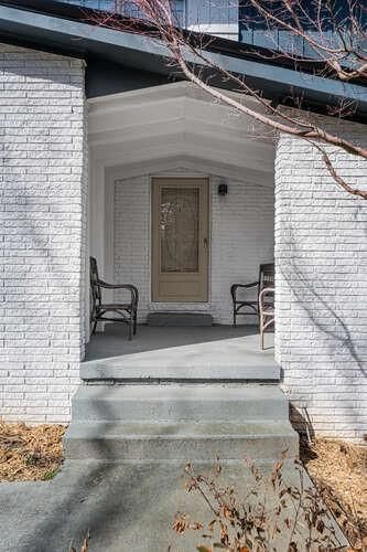 11 Crestbrook Drive