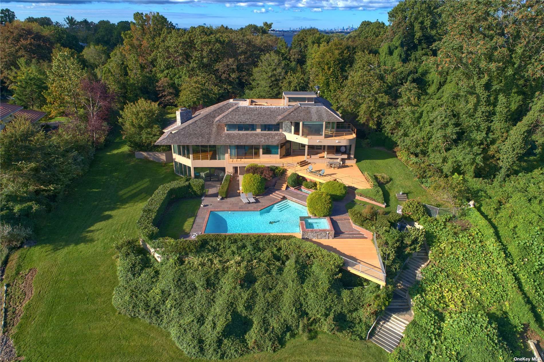 15 Gatsby Lane