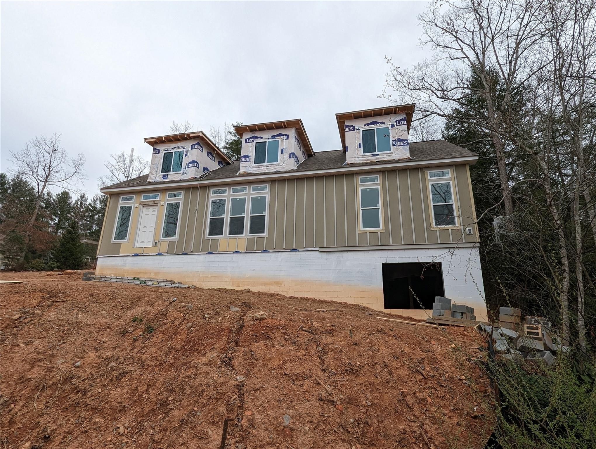 20 Rustling Pine Trail