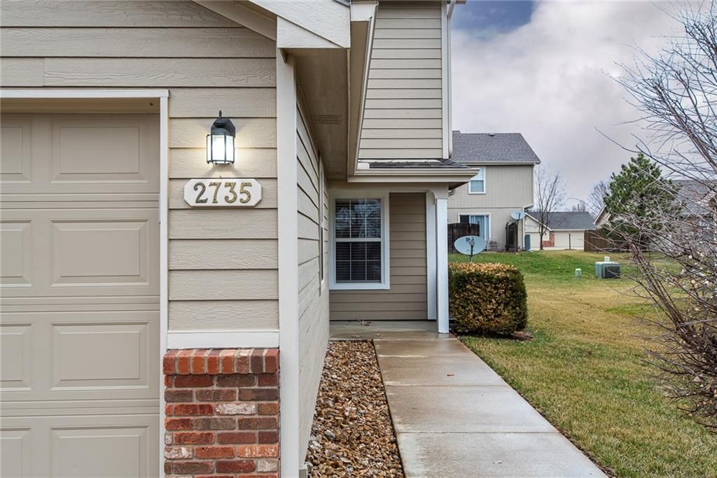 2735 Coralberry Court