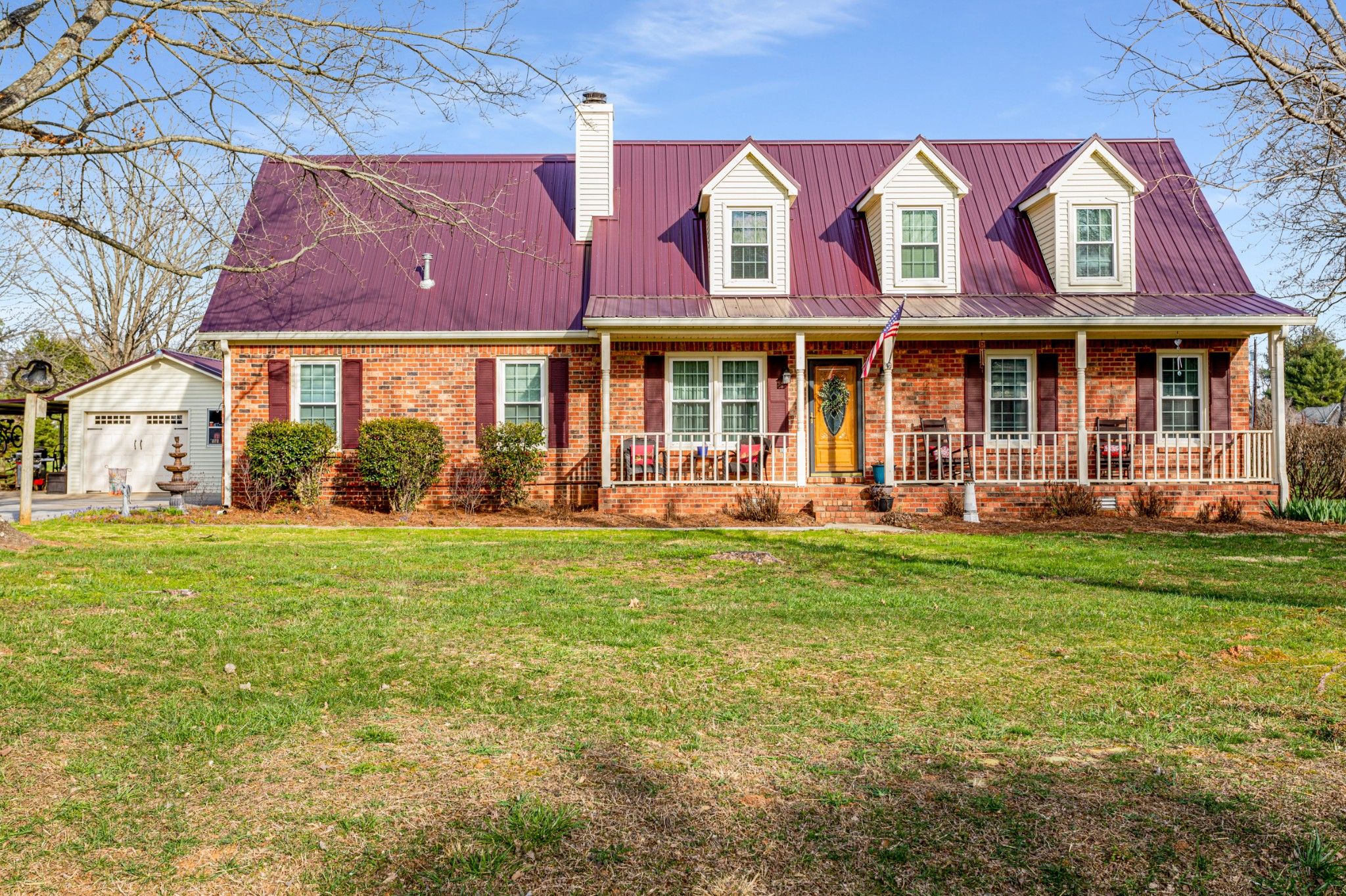 9806 Roanoke Dr