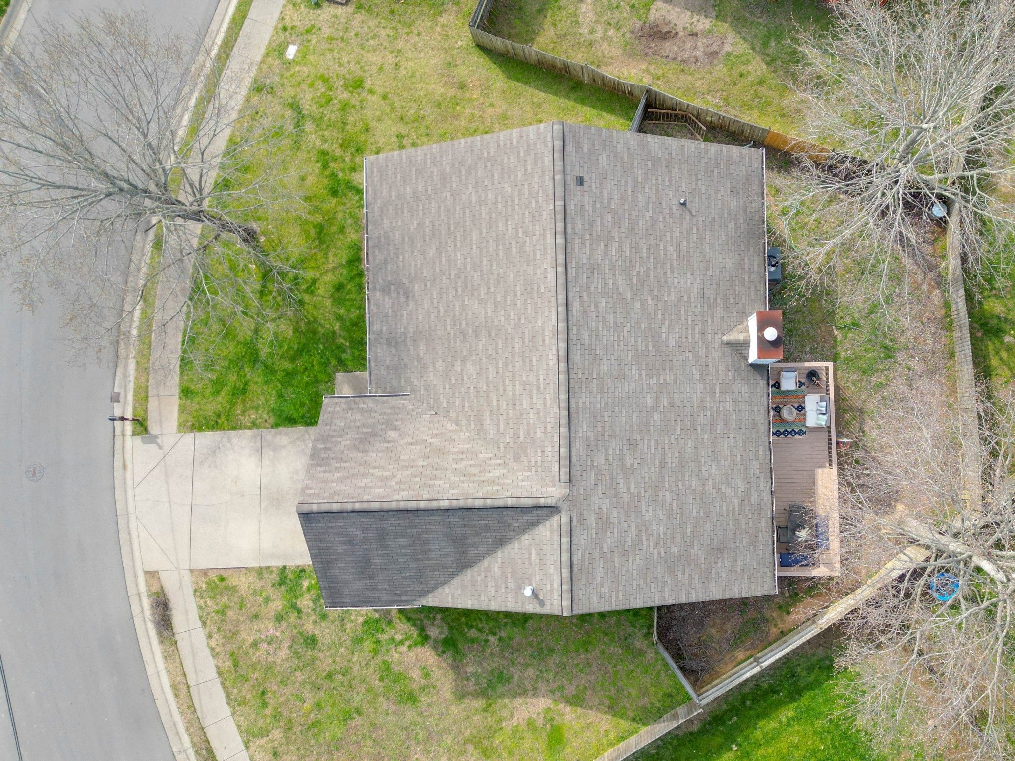 304 Roslyn Ct