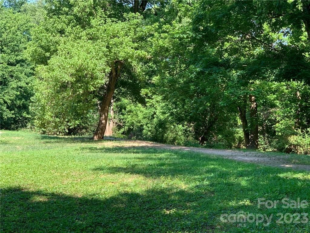 999 Rambling Creek Road