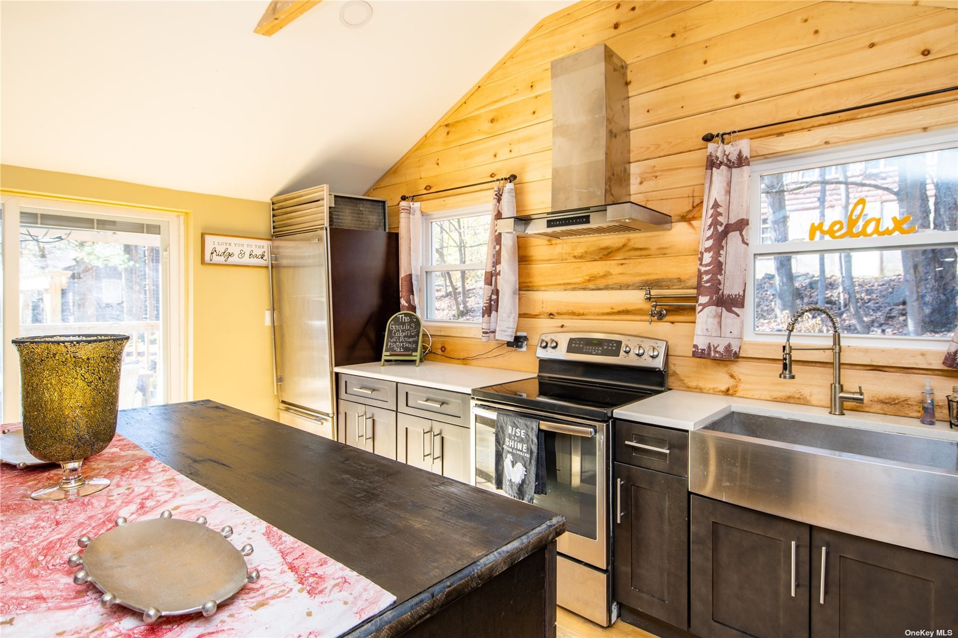 40 E Reindeer Trail