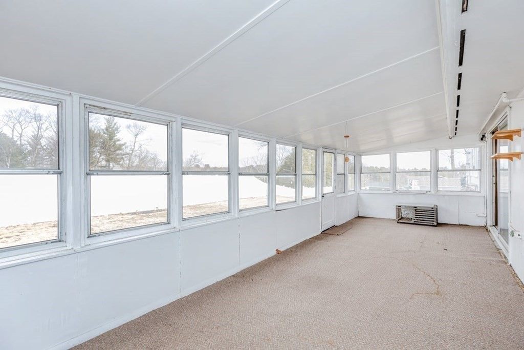 2 Livingston Drive