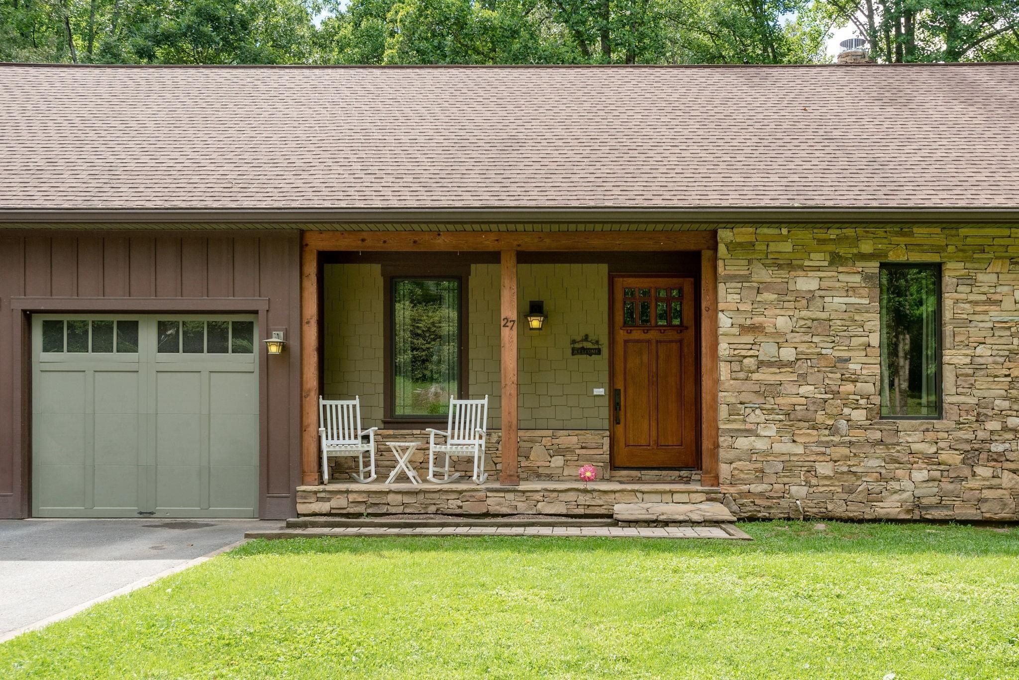 27 Lands End Drive