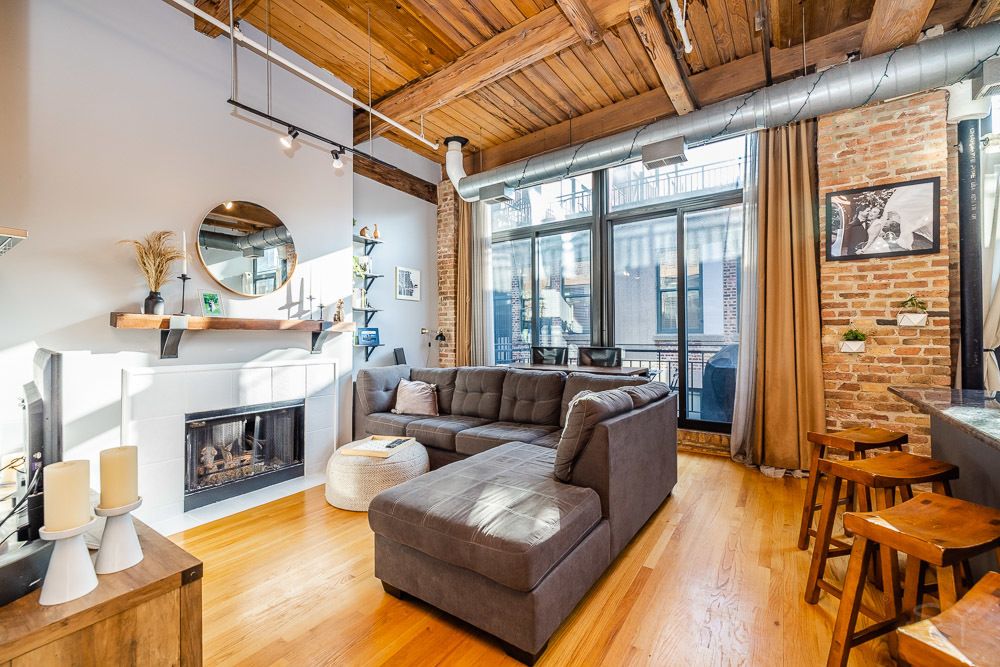 375 W Erie Street