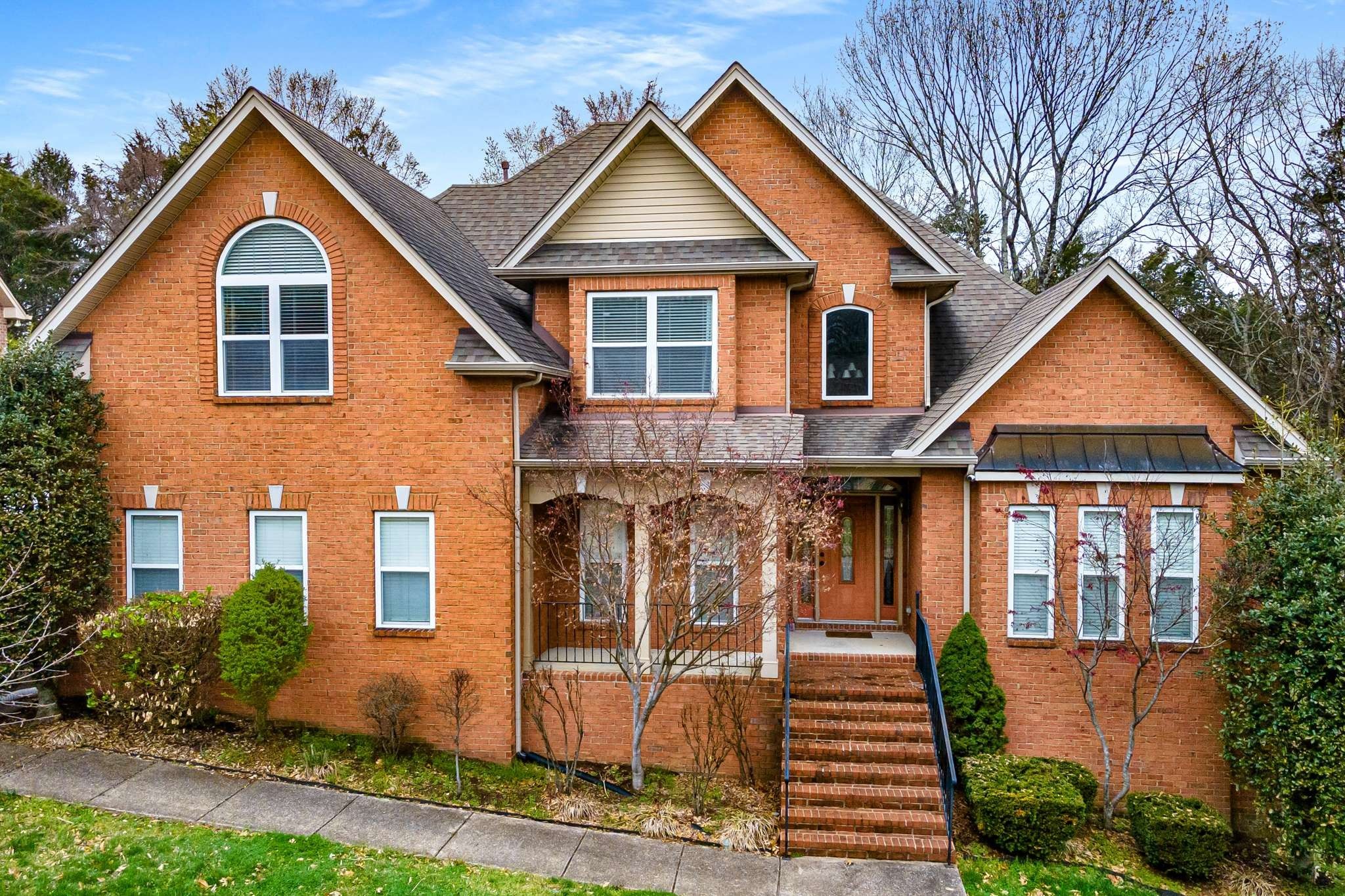 1216 Lilac Dr