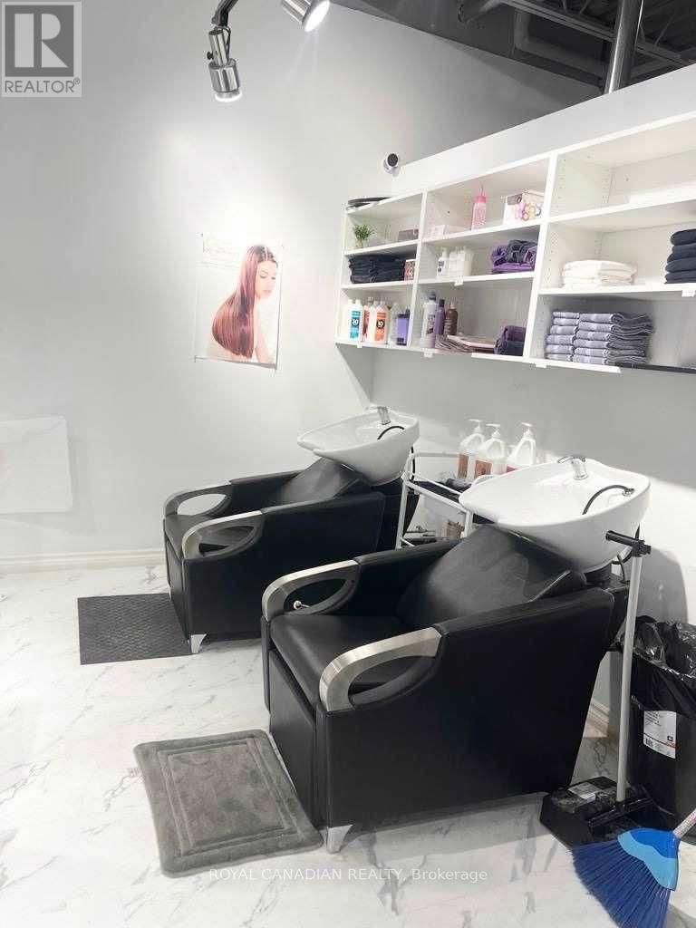 #6 -2763 DANFORTH AVE