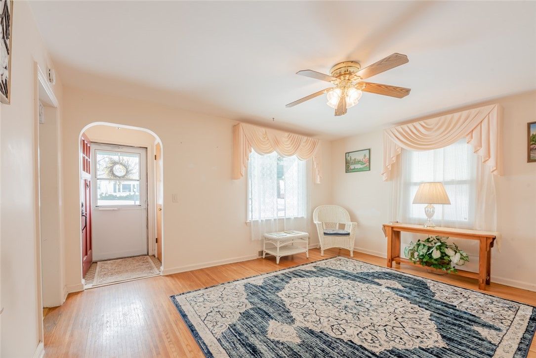 222 Lake Breeze Park