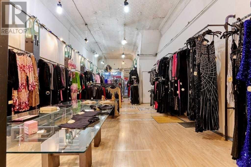 592 YONGE ST