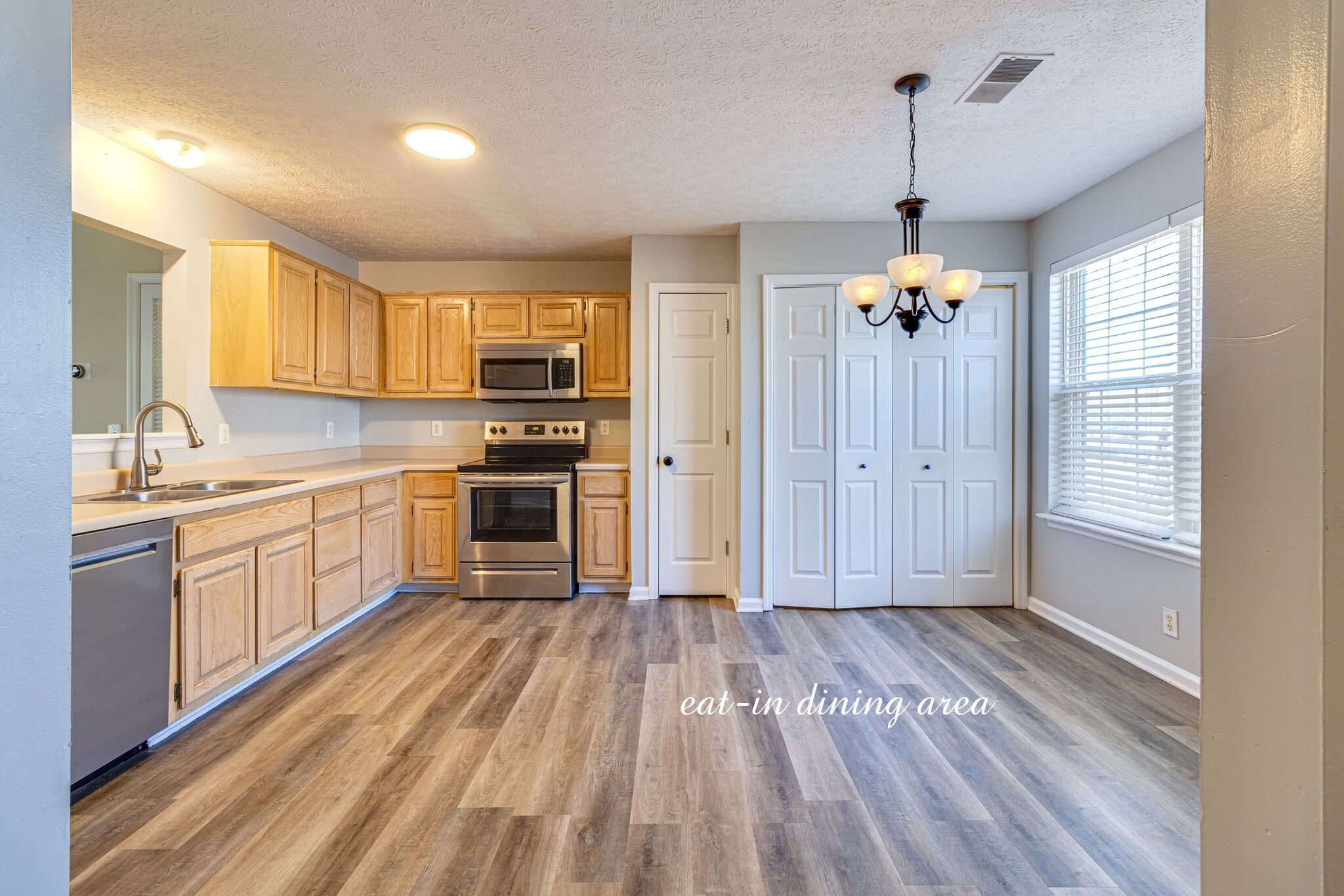 1304 Island View Ct