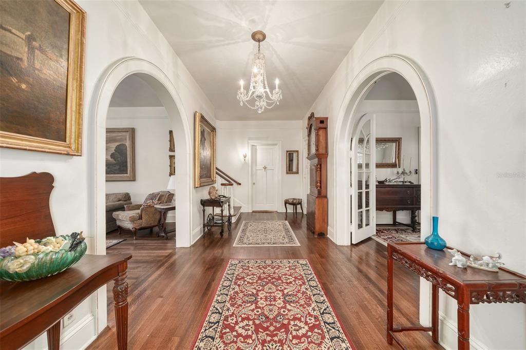 908 Edgewater Drive