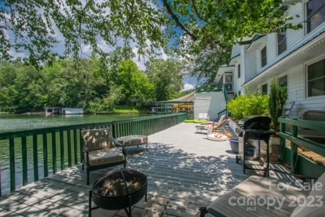 395 Tryon Bay Circle